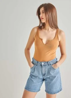 The Fashion Project Μπλούζα αθλητική με κουμπάκια - Caramel -Κατάστημα TheFashionProject basic amaniko top me koumpakia 88848 kfom