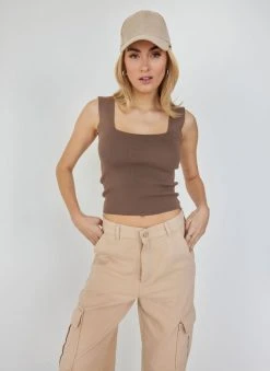 The Fashion Project Πλεκτό τοπ με καρέ λαιμόκοψη - Mocha -Κατάστημα TheFashionProject crop top me rimp pleksi 111835 n2i2