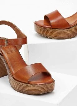 Πέδιλα με φιάπα δερμάτινα Tfp - Ταμπά -Κατάστημα TheFashionProject dermatina pedila tfp me xontro takouni 102871 ziek