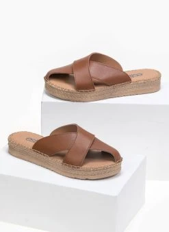 Flatforms δερμάτινα με ιδιαίτερο άνοιγμα Estil - Ταμπά -Κατάστημα TheFashionProject estil dermatina flatforms me idiaitero anoigma 89784 03cr