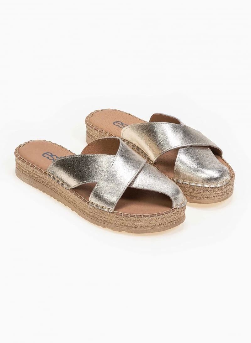 Flatforms δερμάτινα με ιδιαίτερο άνοιγμα Estil - Χρυσό 5 Flatforms δερμάτινα με ιδιαίτερο άνοιγμα Estil - Χρυσό - Image 3