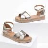 Flatforms δερμάτινα Crossover Estil - Χρυσό 2 Flatforms δερμάτινα Crossover Estil - Χρυσό -Κατάστημα TheFashionProject estil dermatina sandalia me xiasti fases 89800 ekhk