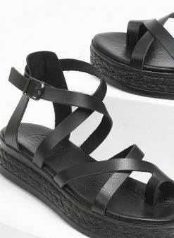 Flatforms δερμάτινα με χιαστί λουριά Tfp - Μαύρο -Κατάστημα TheFashionProject flatforms dermatina me xiasti louria tfp 111780 wktc