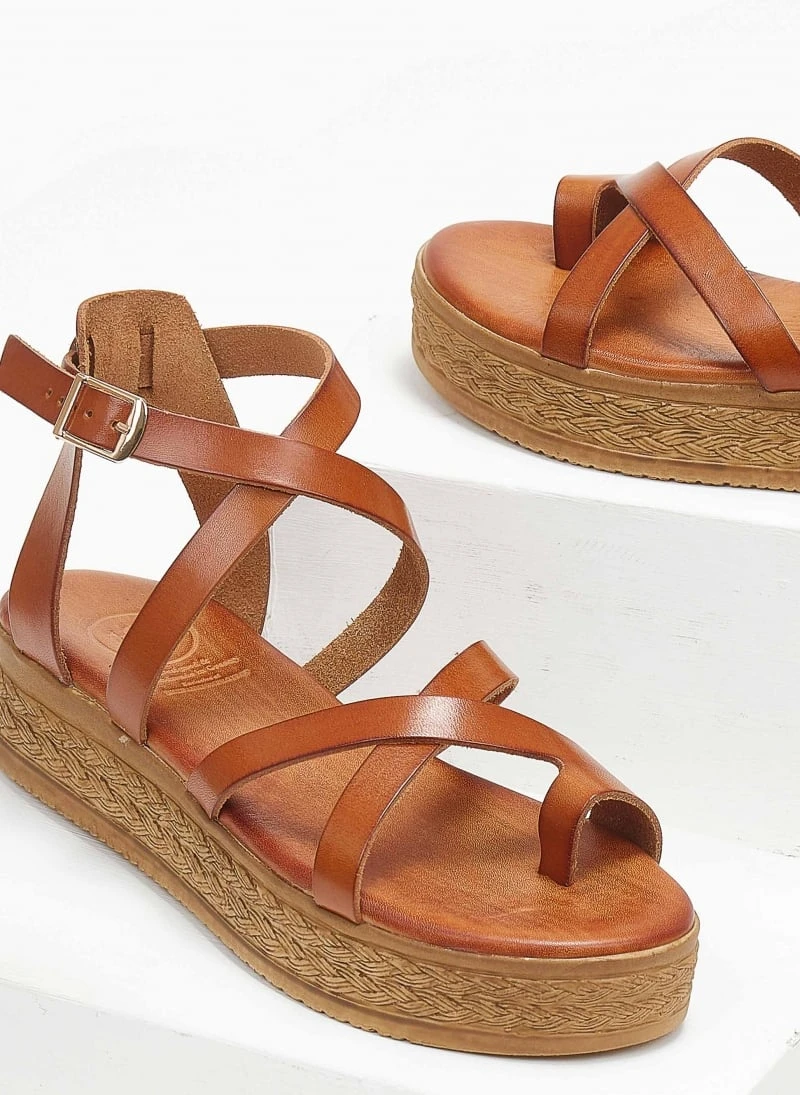 Flatforms δερμάτινα με χιαστί λουριά Tfp - Ταμπά 4 Flatforms δερμάτινα με χιαστί λουριά Tfp - Ταμπά - Image 2