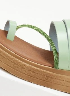 Flatforms δερμάτινα με λοξό στρας λουράκι Tfp - Βεραμάν -Κατάστημα TheFashionProject flatforms dermatina tfp me lokso strass louraki 105851 a1gi