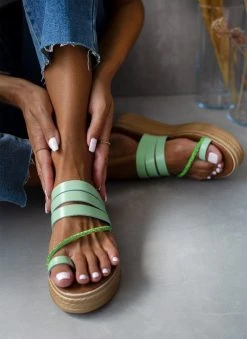 Flatforms δερμάτινα με λοξό στρας λουράκι Tfp - Βεραμάν -Κατάστημα TheFashionProject flatforms dermatina tfp me lokso strass louraki 105851 s2ds