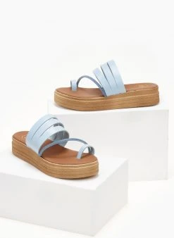 Flatforms δερμάτινα με λοξό στρας λουράκι Tfp - Γαλάζιο -Κατάστημα TheFashionProject flatforms dermatina tfp me lokso strass louraki 105852 kx5w