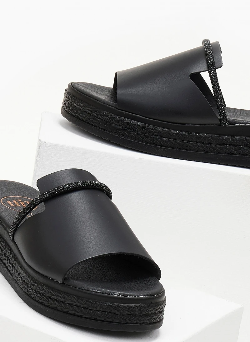 Flatforms δερμάτινα με στρας λουράκι Tfp - Μαύρο 5 Flatforms δερμάτινα με στρας λουράκι Tfp - Μαύρο - Image 3