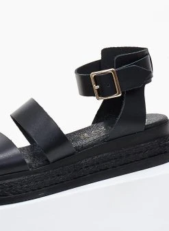 Flatforms δερμάτινα με φάσες Estil - Μαύρο -Κατάστημα TheFashionProject flatforms estil dermatina me fardies fases 101169 kdrf