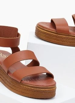 Flatforms δερμάτινα με φάσες Estil - Κάμελ -Κατάστημα TheFashionProject flatforms estil dermatina me fardies fases 101170 kpe5