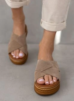 Flatforms καστόρινα Estil - Τάουπε -Κατάστημα TheFashionProject flatforms kastorina estil 110490 ybuy