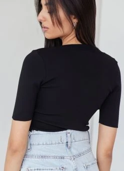 The Fashion Project Μπλούζα Cropped με λεπτή πλέξη - Μαύρο -Κατάστημα TheFashionProject mplouza cropped me lepti pleksi 112025 jwc3