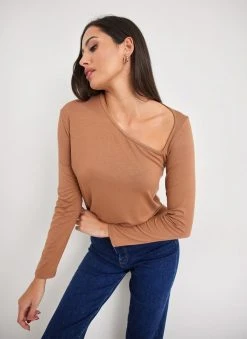 Noobass Μπλούζα με ασύμμετρη λαιμόκοψη - Caramel