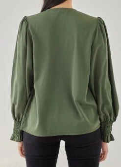 The Fashion Project Μπλούζα με εφέ κουμπιά - Χακί -Κατάστημα TheFashionProject mplouza me efe koumpia 108305 3rsm