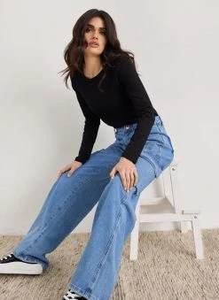 Noobass Μπλούζα με στρογγυλή λαιμόκοψη - Μαύρο 11 Noobass Μπλούζα με στρογγυλή λαιμόκοψη - Μαύρο -Κατάστημα TheFashionProject mplouza me strogguli laimokopsi 111121 sknv