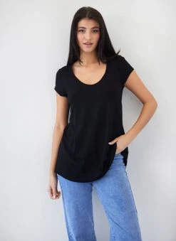 Noobass Μπλούζα με V Cut λαιμόκοψη - Μαύρο