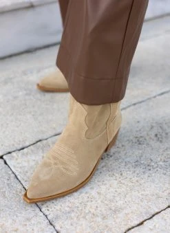 The Fashion Project Μπότες Cowboy καστόρινες με σχέδιο - Μπεζ -Κατάστημα TheFashionProject mpotes cowboy kastorines me sxedio 109776 sjt0