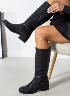 The Fashion Project Μπότες φλατ σε στρογγυλή γραμμή - Μαύρο -Κατάστημα TheFashionProject mpotes flat se strogguli grammi 108948 zkek