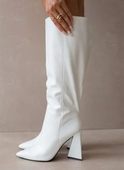 The Fashion Project Μπότες μυτερές με τρίγωνο τακούνι - Λευκό