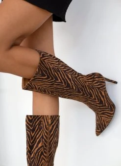 The Fashion Project Μπότες μυτερές Suede με λεπτό τακούνι - Καφέ