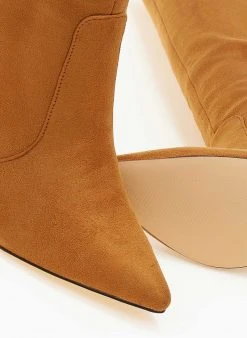 The Fashion Project Μπότες Suede με λεπτό τακούνι - Κάμελ -Κατάστημα TheFashionProject mpotes suede me lepto takouni 105663 ygj7