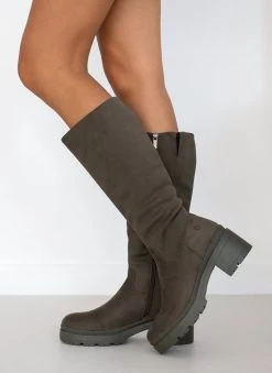 Xti Footwear Μπότες Suede με τετράγωνο τακούνι Xti 140579 - Χακί -Κατάστημα TheFashionProject mpotes suede me tetragwno takouni xti 140579 105700 veu3