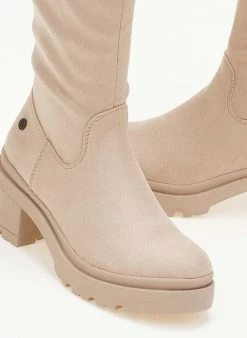 Xti Footwear Μπότες Suede με τετράγωνο τακούνι Xti 140579 - Μπεζ -Κατάστημα TheFashionProject mpotes suede me tetragwno takouni xti 140579 106176 do4r