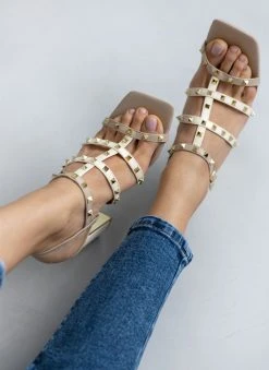 Xti Footwear Πέδιλα καρέ με τρουκς Xti 141428 - Μπεζ -Κατάστημα TheFashionProject pedila kare me trouks xti 141428 110227 ive9