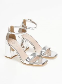 Πέδιλα με μπαρέτα λουστρίνι Tfp - Ασημί 14 Πέδιλα με μπαρέτα λουστρίνι Tfp - Ασημί -Κατάστημα TheFashionProject pedila loustrini me mpareta tfp 110888 77wg