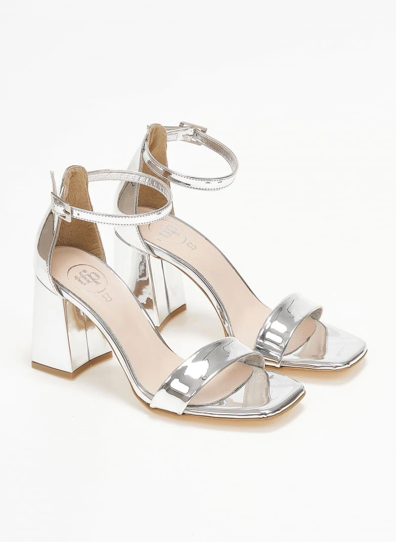 Πέδιλα με μπαρέτα λουστρίνι Tfp - Ασημί 8 Πέδιλα με μπαρέτα λουστρίνι Tfp - Ασημί - Image 6