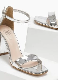 Πέδιλα με μπαρέτα λουστρίνι Tfp - Ασημί 13 Πέδιλα με μπαρέτα λουστρίνι Tfp - Ασημί -Κατάστημα TheFashionProject pedila loustrini me mpareta tfp 110888 h4xv