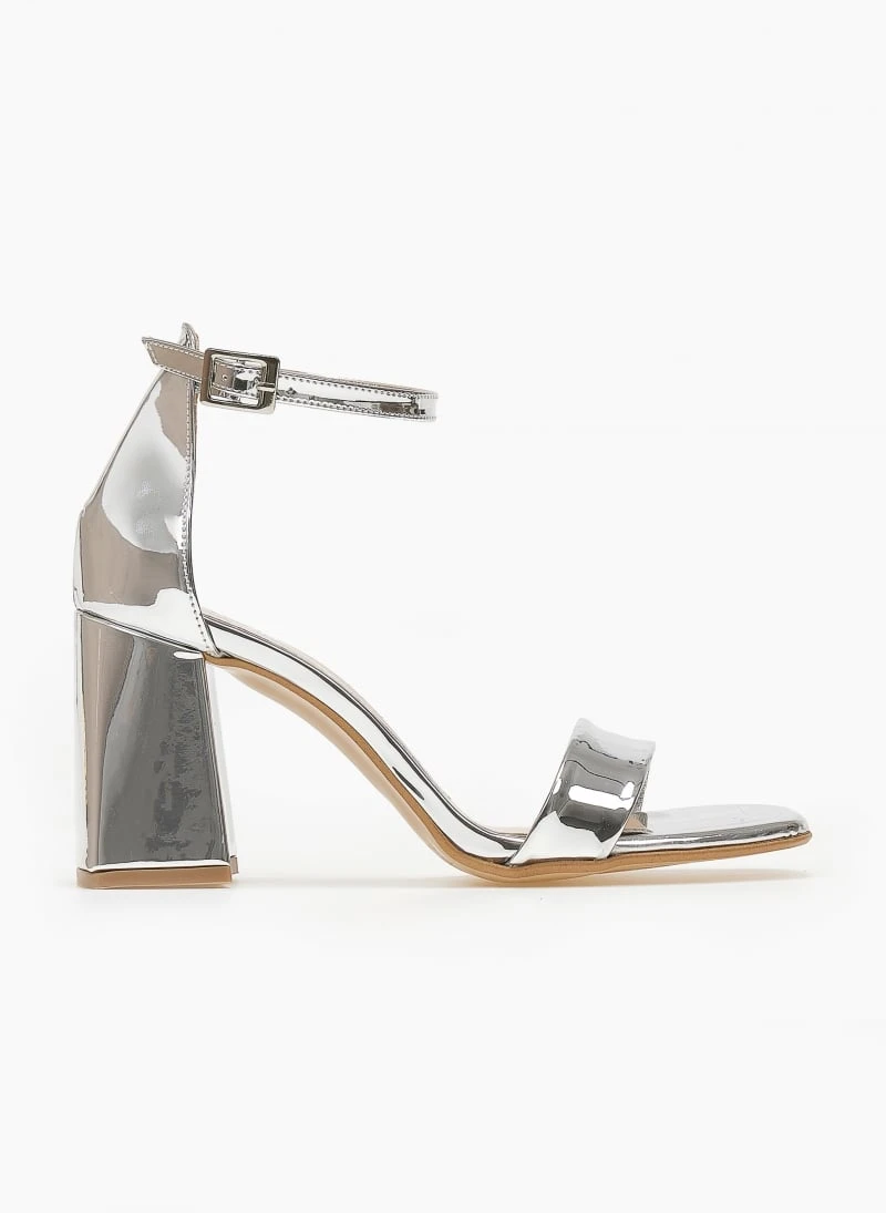 Πέδιλα με μπαρέτα λουστρίνι Tfp - Ασημί 4 Πέδιλα με μπαρέτα λουστρίνι Tfp - Ασημί - Image 2