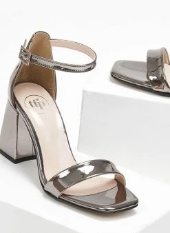 Πέδιλα με μπαρέτα λουστρίνι Tfp - Ατσαλί