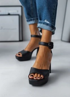 Πέδιλα με φιάπα και ματ αγκράφα Vizzano 6472.103 - Μαύρο 12 Πέδιλα με φιάπα και ματ αγκράφα Vizzano 6472.103 - Μαύρο -Κατάστημα TheFashionProject pedila me fiapa vizzano 6472103 106436 p8vk