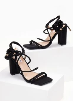 The Fashion Project Πέδιλα με Lace Up δέσιμο - Μαύρο -Κατάστημα TheFashionProject pedila me lace up desimo 104809 vt2y