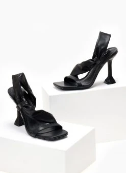 The Fashion Project Πέδιλα με μαλακή λοξή φάσα - Μαύρο -Κατάστημα TheFashionProject pedila me malaki loksi fasa 104653 8el8