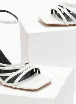 The Fashion Project Πέδιλα με μπαρέτα και λεπτά λουράκια - Λευκό 8 The Fashion Project Πέδιλα με μπαρέτα και λεπτά λουράκια - Λευκό -Κατάστημα TheFashionProject pedila me mpareta kai lepta lourakia 111033 was8