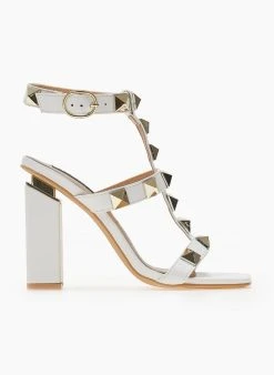 The Fashion Project Πέδιλα με μπαρέτα και μεταλλικά τρουκς - Λευκό -Κατάστημα TheFashionProject pedila me mpareta kai metallika trouks 104641 98st