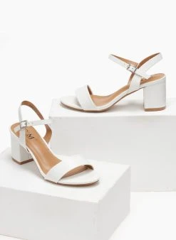 The Fashion Project Πέδιλα με μπαρέτα και Pattern - Λευκό 9 The Fashion Project Πέδιλα με μπαρέτα και Pattern - Λευκό -Κατάστημα TheFashionProject pedila me mpareta kai pattern 111342 m544