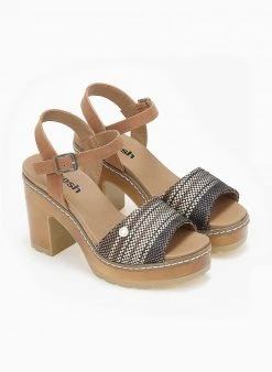 Πέδιλα με μπαρέτα και πλεκτή φάσα Refresh 170694 - Κάμελ -Κατάστημα TheFashionProject pedila me mpareta kai plekti fasa refresh 170694 110262 jpnz