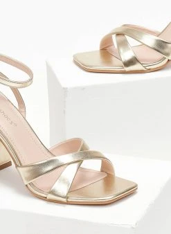 The Fashion Project Πέδιλα με μπαρέτα και χιαστί λουράκια - Χρυσό -Κατάστημα TheFashionProject pedila me mpareta kai xiasti lourakia 111246 o8lw