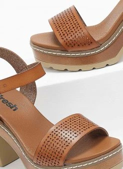 Πέδιλα με μπαρέτα Refresh 170777 - Τάουπε -Κατάστημα TheFashionProject pedila me mpareta refresh 170777 110204 jv0b