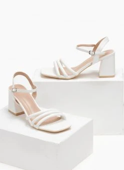 The Fashion Project Πέδιλα με μπαρέτα σε καρέ γραμμή - Λευκό -Κατάστημα TheFashionProject pedila me mpareta se kare grammi 110605 twkg