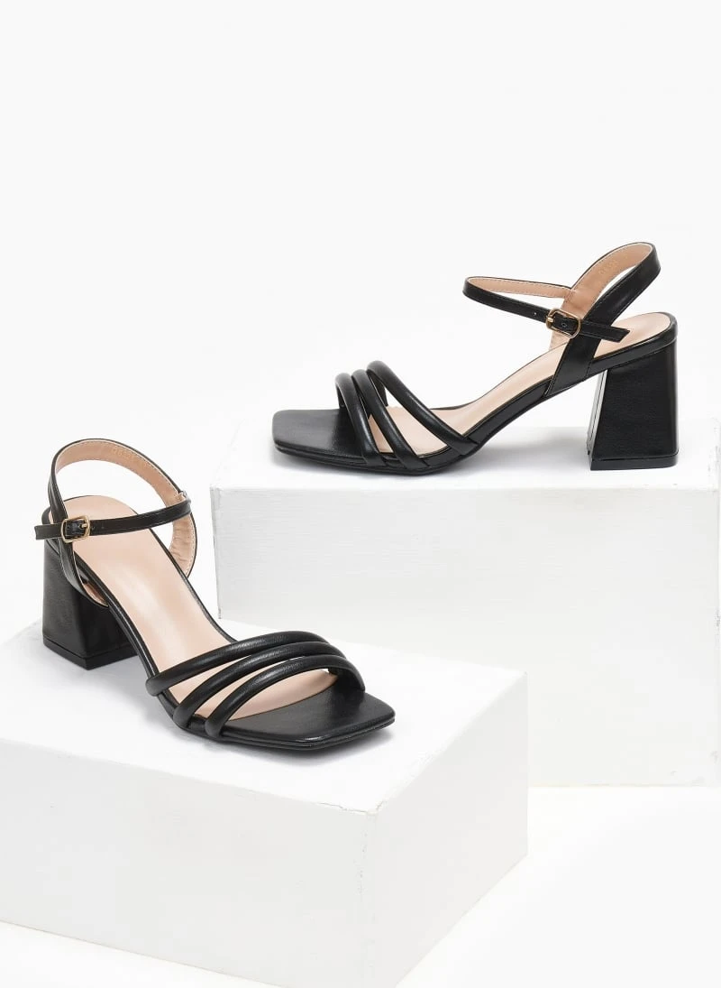 The Fashion Project Πέδιλα με μπαρέτα σε καρέ γραμμή - Μαύρο 5 The Fashion Project Πέδιλα με μπαρέτα σε καρέ γραμμή - Μαύρο - Image 3