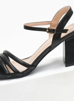 The Fashion Project Πέδιλα με μπαρέτα σε καρέ γραμμή - Μαύρο 12 The Fashion Project Πέδιλα με μπαρέτα σε καρέ γραμμή - Μαύρο -Κατάστημα TheFashionProject pedila me mpareta se kare grammi 110606 to5z