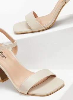 The Fashion Project Πέδιλα με μπαρέτα σε καρέ γραμμή - Μπεζ -Κατάστημα TheFashionProject pedila me mpareta se kare grammi 110657 66ar