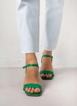 The Fashion Project Πέδιλα με μπαρέτα σε καρέ γραμμή - Πράσινο -Κατάστημα TheFashionProject pedila me mpareta se kare grammi 110658 5if7