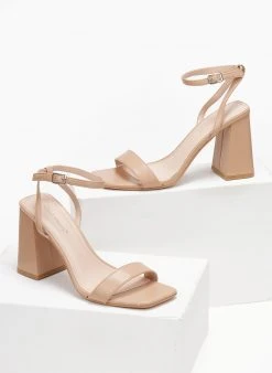 The Fashion Project Πέδιλα με μπαρέτα σε καρέ γραμμή - Τάουπε -Κατάστημα TheFashionProject pedila me mpareta se kare grammi 111226 jz5v