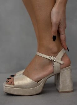 Xti Footwear Πέδιλα με μπαρέτα Xti 141471 - Χρυσό -Κατάστημα TheFashionProject pedila me mpareta xti 141471 110476 180k