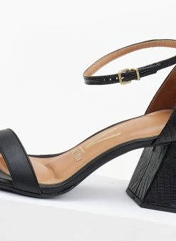 Πέδιλα με μπαρέτα και Pattern Vizzano 6464.102 - Μαύρο -Κατάστημα TheFashionProject pedila me pattern sto takouni vizzano 6464102 106422 ikwd